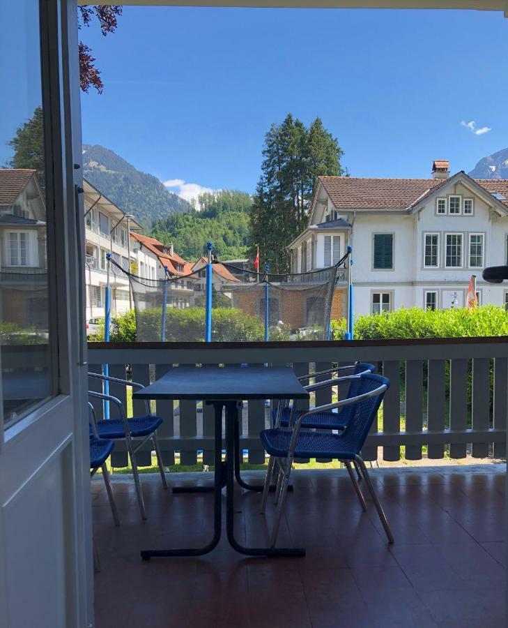 Interlaken Marco Hostel מראה חיצוני תמונה